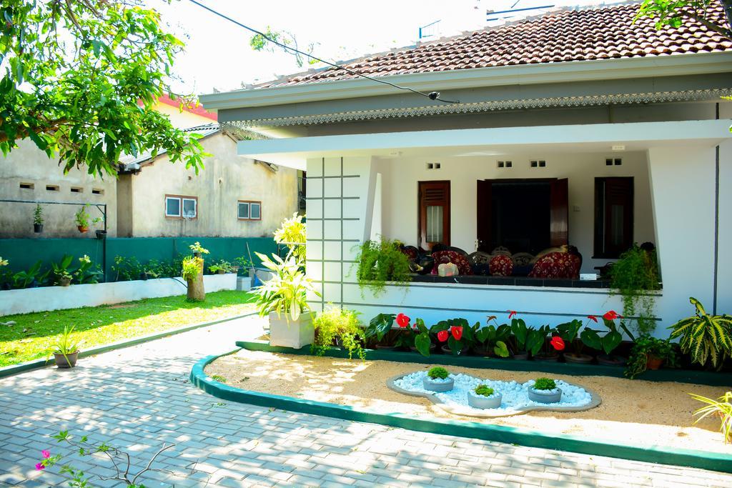 Mama Beach Villa Negombo Exterior foto
